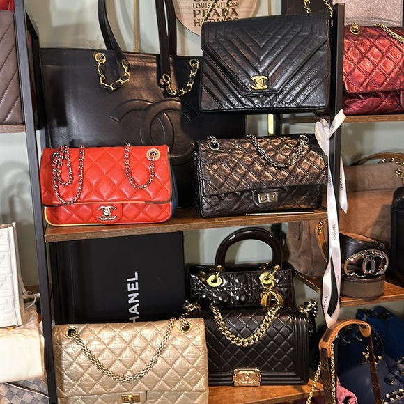 🔥Wednesday is a great day for deals! Best prices for your best new bag!🥰 - Picture 3 of 10